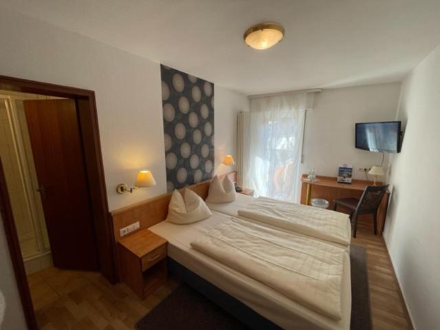 Hotel Ebnet ムッターシュタット エクステリア 写真