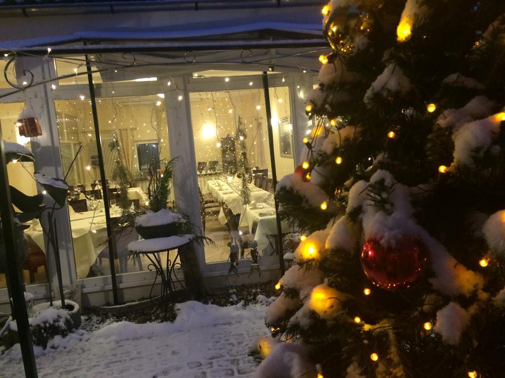 Hotel Ebnet ムッターシュタット エクステリア 写真