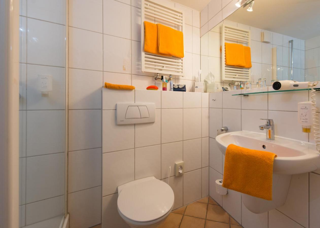 Hotel Ebnet ムッターシュタット エクステリア 写真