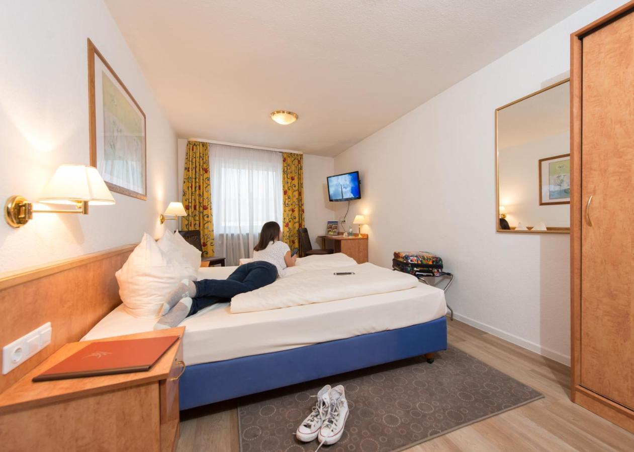 Hotel Ebnet ムッターシュタット エクステリア 写真