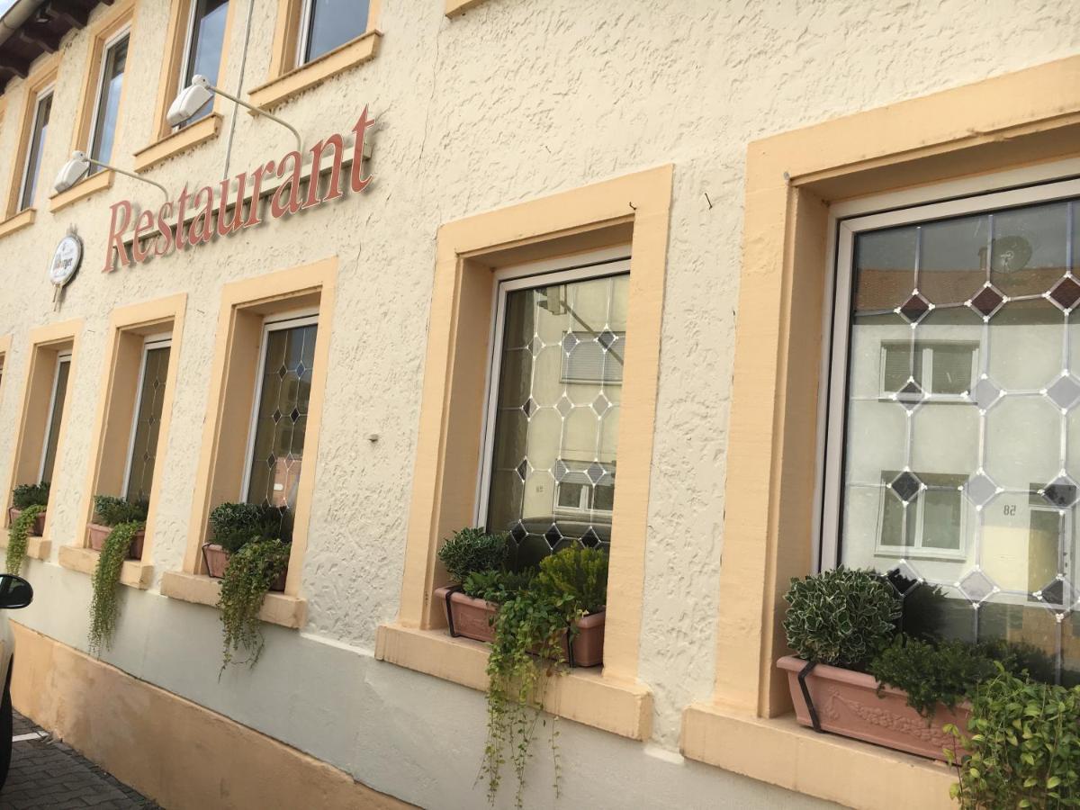 Hotel Ebnet ムッターシュタット エクステリア 写真