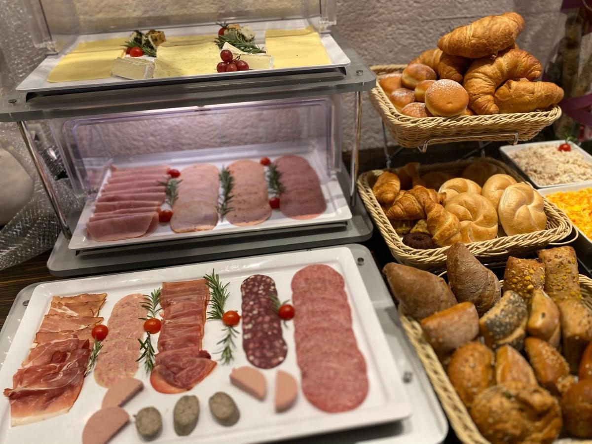 Hotel Ebnet ムッターシュタット エクステリア 写真